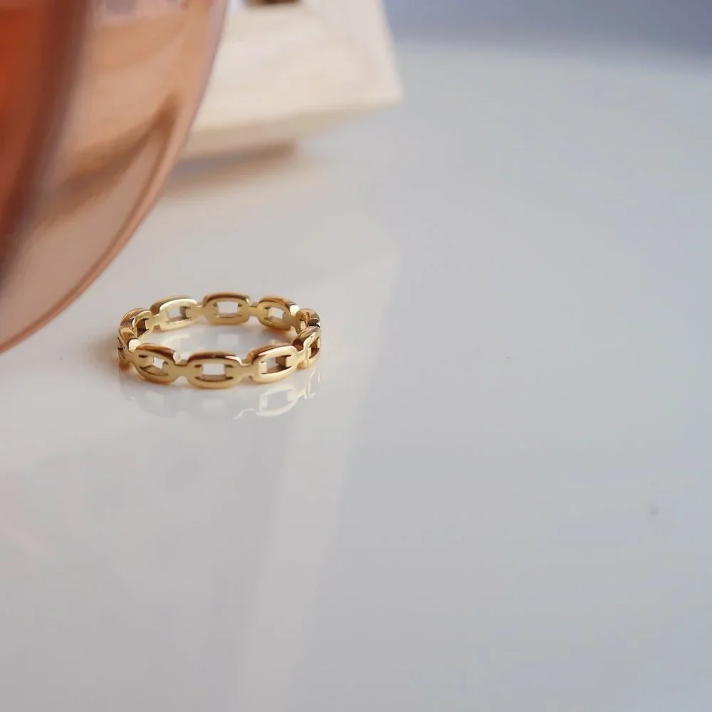 NEW 18K Gold Plated Link Chain Ring a
